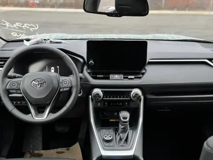 Toyota RAV4 Luxe+ 2025 года за 21 500 000 тг. в Актобе – фото 11