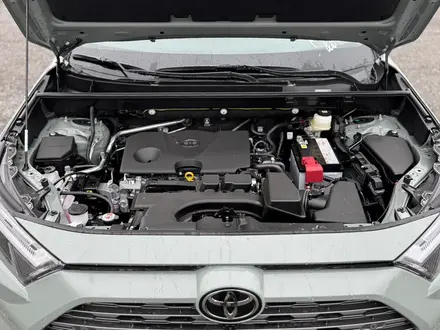 Toyota RAV4 Luxe+ 2025 года за 21 500 000 тг. в Актобе – фото 16