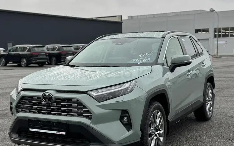 Toyota RAV4 Luxe+ 2025 года за 21 500 000 тг. в Актобе