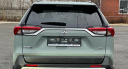 Toyota RAV4 Luxe+ 2025 года за 21 500 000 тг. в Актобе – фото 5