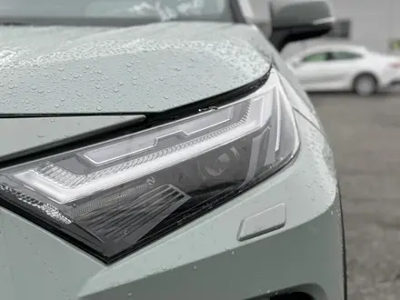 Toyota RAV4 Luxe+ 2025 года за 21 500 000 тг. в Актобе – фото 9