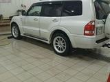 Mitsubishi Pajero 2006 годаүшін9 800 000 тг. в Уральск – фото 4