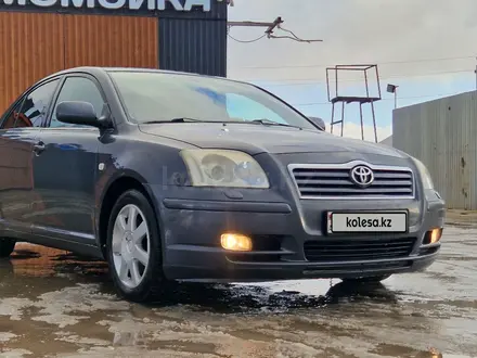 Toyota Avensis 2005 года за 3 500 000 тг. в Атырау – фото 2