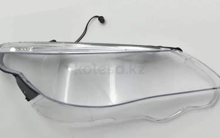 Стекла фары BMW 5 (e60) (2003 — 2010) за 49 000 тг. в Алматы
