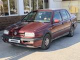 Volkswagen Vento 1994 года за 380 000 тг. в Шымкент – фото 2