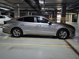 Hyundai Sonata 2020 годаүшін8 750 000 тг. в Астана – фото 2