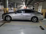 Hyundai Sonata 2020 годаүшін8 750 000 тг. в Астана – фото 3