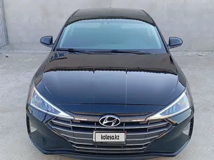 Hyundai Elantra 2019 года за 5 700 000 тг. в Актау