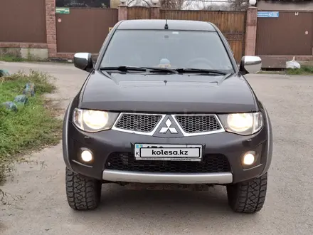 Mitsubishi L200 2012 года за 11 000 000 тг. в Алматы