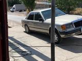 Mercedes-Benz E 200 1988 года за 650 000 тг. в Тараз – фото 2