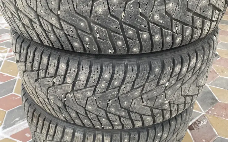 235/45/R18 Hankook зимние шины комплект за 140 000 тг. в Алматы