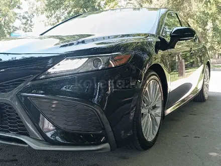 Toyota Camry 2018 года за 12 900 000 тг. в Тараз