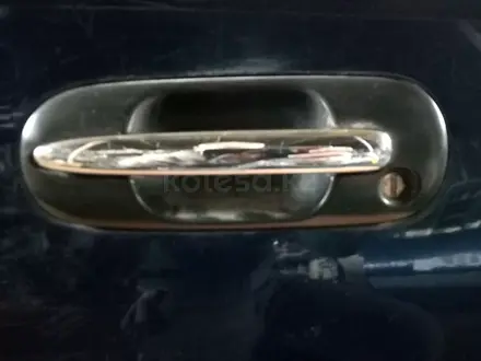 Ручка двери передняя на Хонда CR-V 1995-2001 за 15 000 тг. в Алматы – фото 2