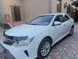 Toyota Camry 2014 года за 11 600 000 тг. в Туркестан – фото 2