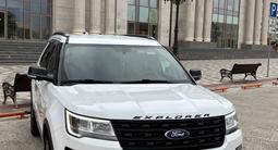 Ford Explorer 2016 года за 11 700 000 тг. в Петропавловск – фото 2