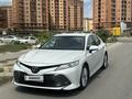 Toyota Camry 2019 года за 13 300 000 тг. в Актау