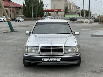 Mercedes-Benz E 300 1992 года за 1 660 000 тг. в Кызылорда – фото 2