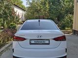 Hyundai Accent 2022 года за 7 000 000 тг. в Шымкент – фото 4