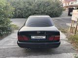 Mercedes-Benz E 320 2000 года за 2 300 000 тг. в Тараз – фото 4
