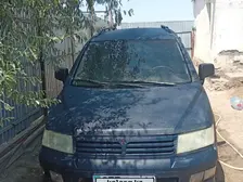 Mitsubishi Space Wagon, 1999