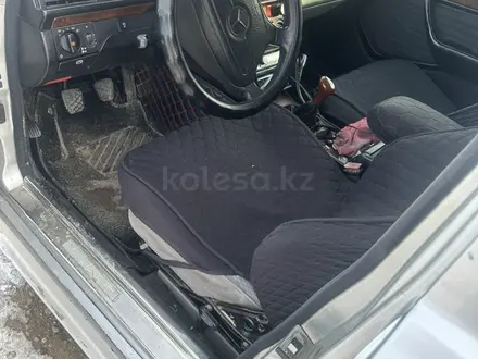 Mercedes-Benz E 220 1993 года за 1 500 000 тг. в Жанакорган – фото 8