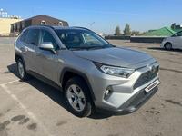 Toyota RAV4 2021 года за 14 500 000 тг. в Алматы