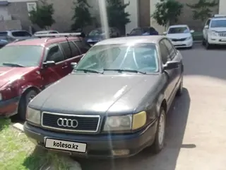 Audi 100