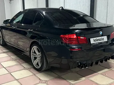 BMW 528 2015 года за 13 250 000 тг. в Шымкент – фото 2