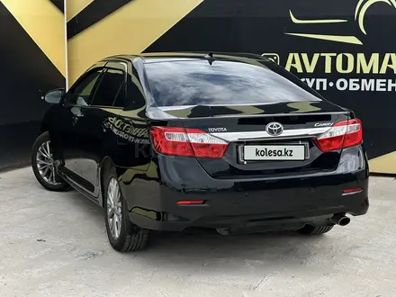 Toyota Camry 2014 года за 8 700 000 тг. в Атырау – фото 4