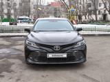 Toyota Camry 2019 года за 12 500 000 тг. в Павлодар – фото 2