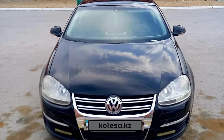 Volkswagen Jetta 2005 года за 3 500 000 тг. в Байконыр