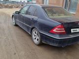 Mercedes-Benz C 240 2003 года за 3 200 000 тг. в Астана