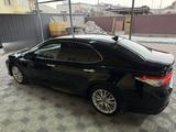 Toyota Camry 2019 года за 14 900 000 тг. в Алматы – фото 5