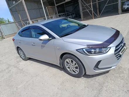 Hyundai Elantra 2018 года за 8 000 000 тг. в Тараз – фото 2