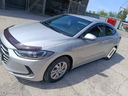 Hyundai Elantra 2018 года за 8 000 000 тг. в Тараз – фото 3