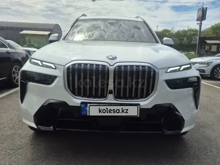 BMW X7 XDrive 40i 2023 года за 50 000 000 тг. в Алматы
