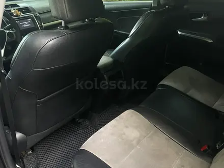 Toyota Camry 2014 года за 7 400 000 тг. в Семей – фото 10
