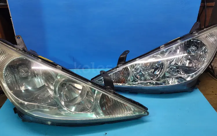 Фара Toyota Estima Previa ксенон за 45 000 тг. в Астана