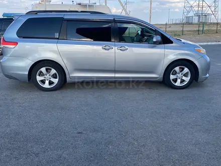 Toyota Sienna 2010 года за 8 500 000 тг. в Кульсары – фото 4