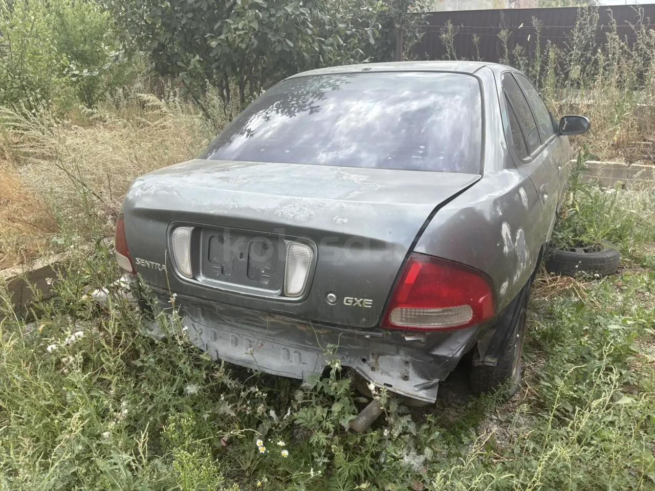Nissan Sentra, 2001