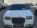 Chrysler 300C 2004 годаfor4 200 000 тг. в Караганда