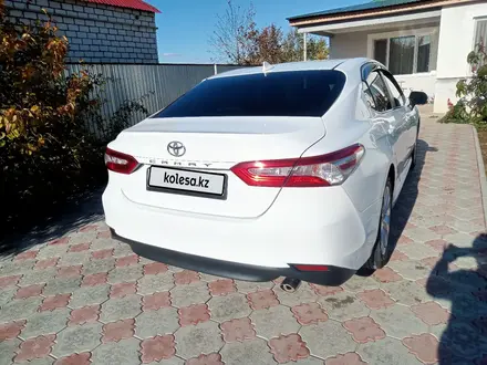 Toyota Camry 2019 года за 10 000 000 тг. в Уральск – фото 18