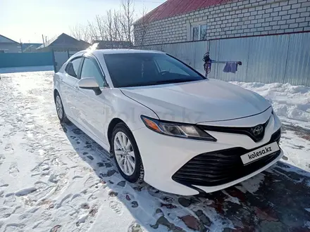 Toyota Camry 2019 года за 10 000 000 тг. в Уральск