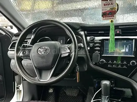 Toyota Camry 2019 года за 10 000 000 тг. в Уральск – фото 8