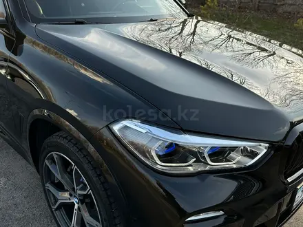 BMW X5 2019 года за 32 000 000 тг. в Алматы – фото 15