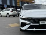 Hyundai Elantra 2024 годаүшін8 250 000 тг. в Караганда – фото 4