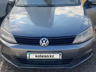 Volkswagen Jetta, 2010
