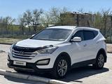 Hyundai Santa Fe 2014 годаүшін9 500 000 тг. в Жезказган