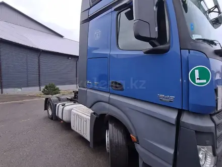 Mercedes-Benz  Actros 2013 года за 17 650 000 тг. в Петропавловск – фото 2