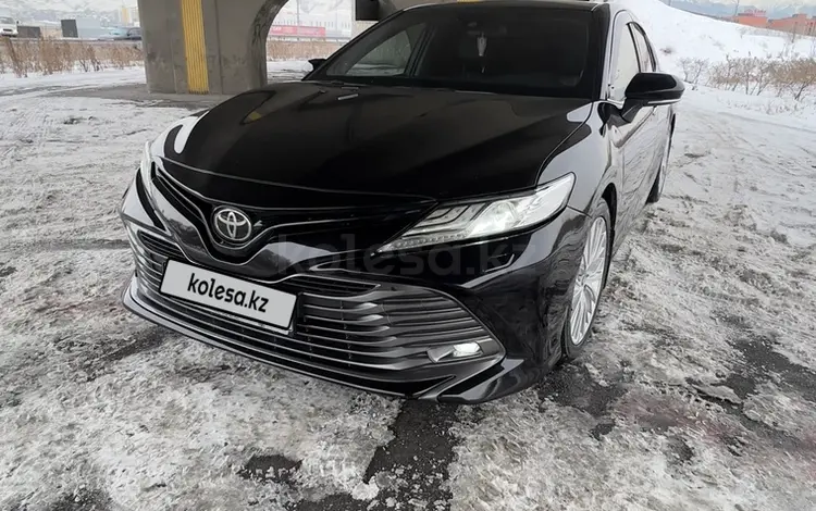 Toyota Camry 2020 года за 14 700 000 тг. в Алматы